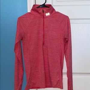 Women’s small under armour pink quarter zip